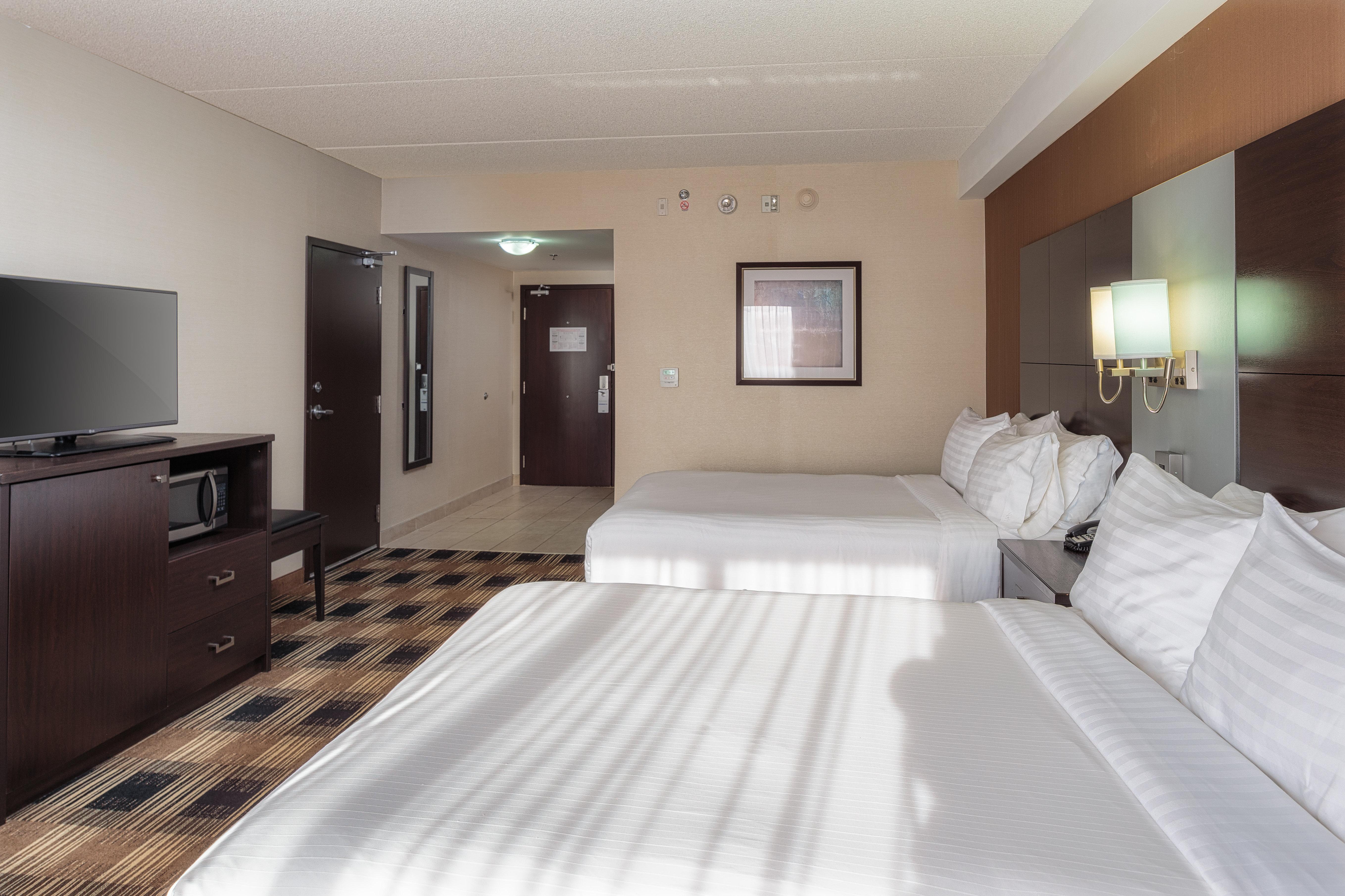 Holiday Inn Express & Suites Ottawa East-Orleans By Ihg Exterior photo