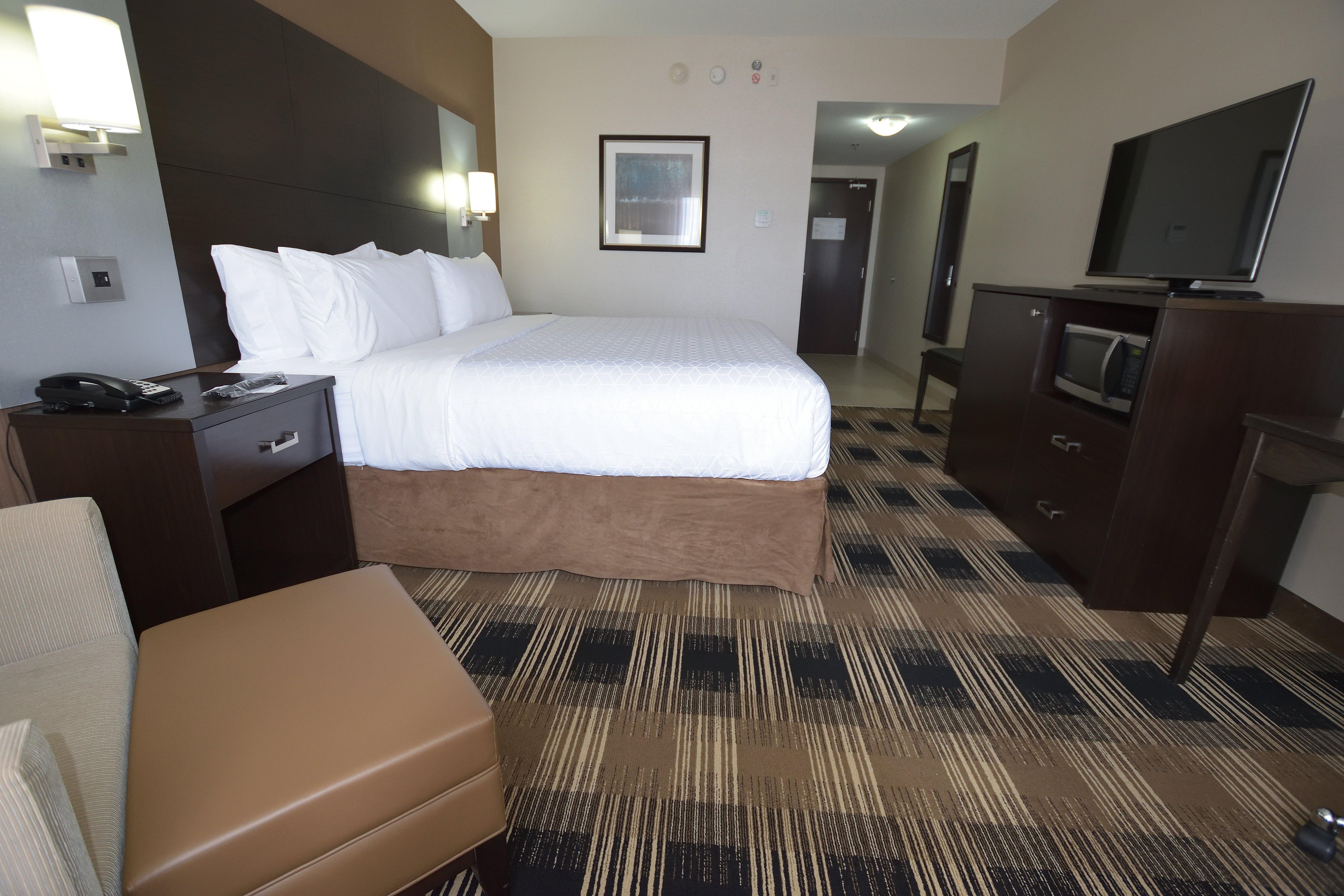 Holiday Inn Express & Suites Ottawa East-Orleans By Ihg Exterior photo