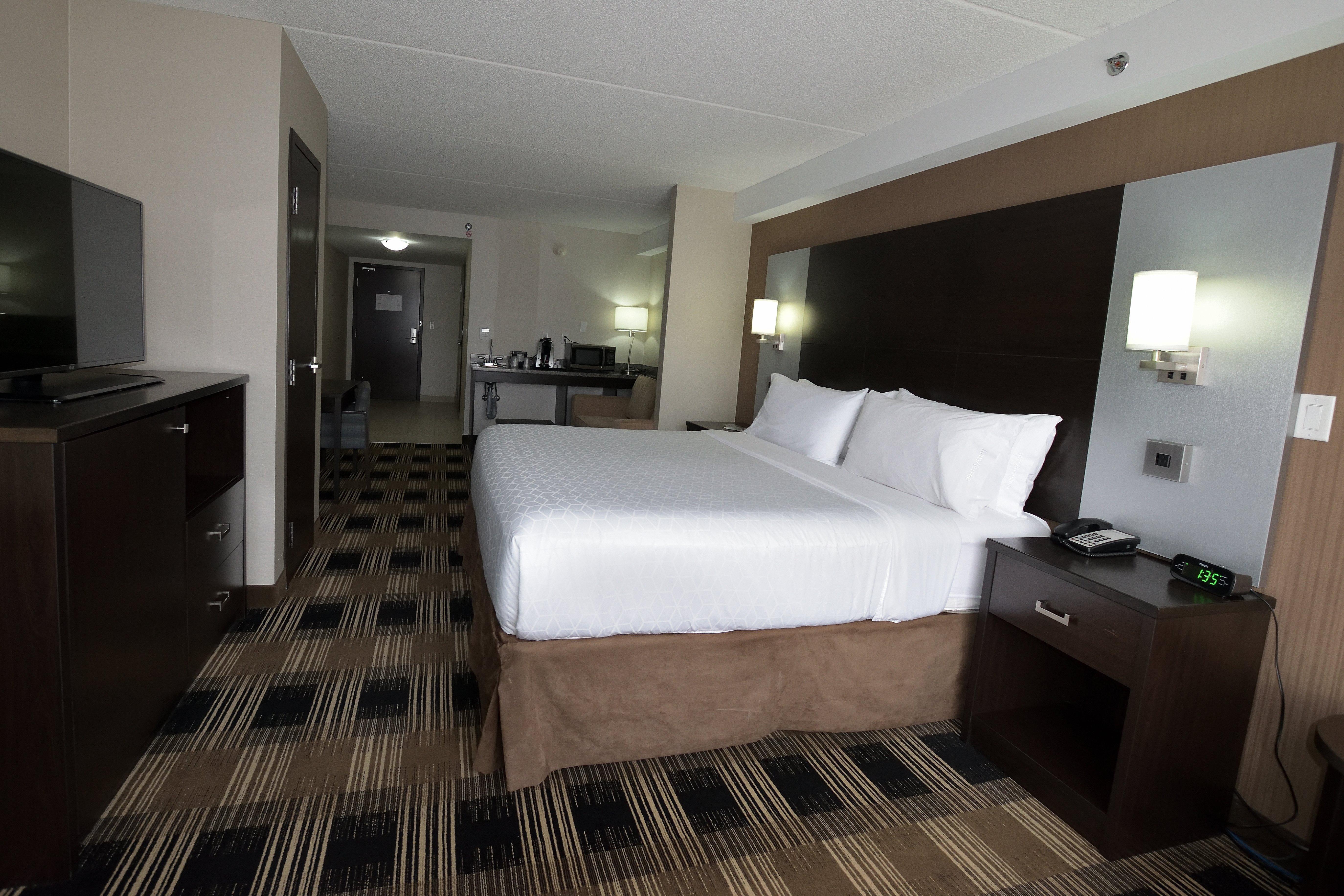 Holiday Inn Express & Suites Ottawa East-Orleans By Ihg Exterior photo