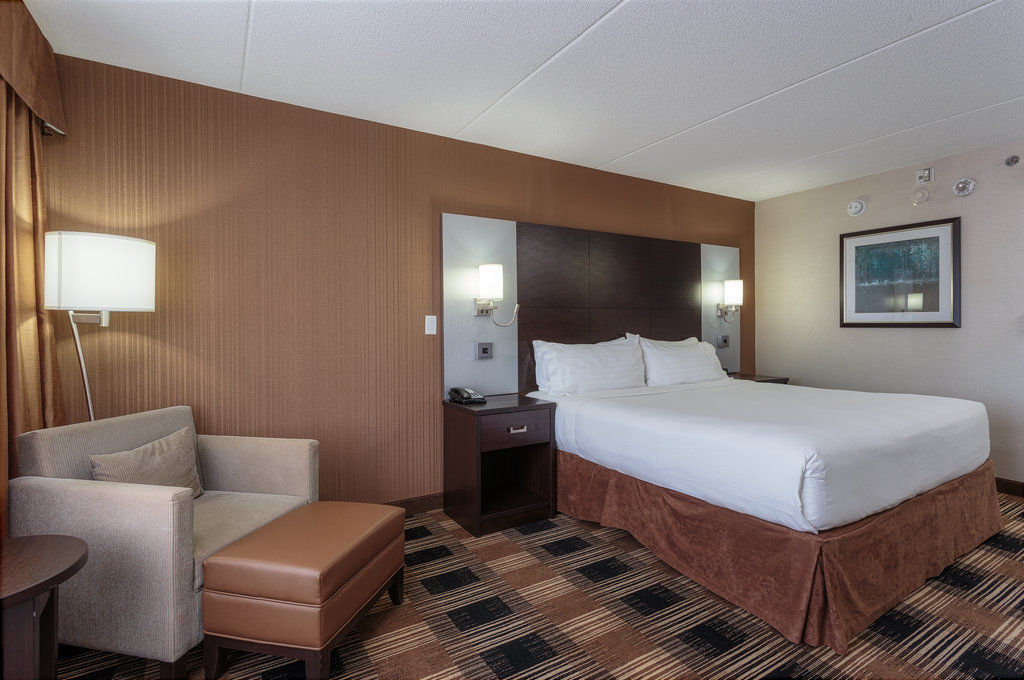 Holiday Inn Express & Suites Ottawa East-Orleans By Ihg Exterior photo