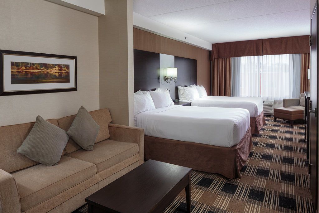 Holiday Inn Express & Suites Ottawa East-Orleans By Ihg Exterior photo
